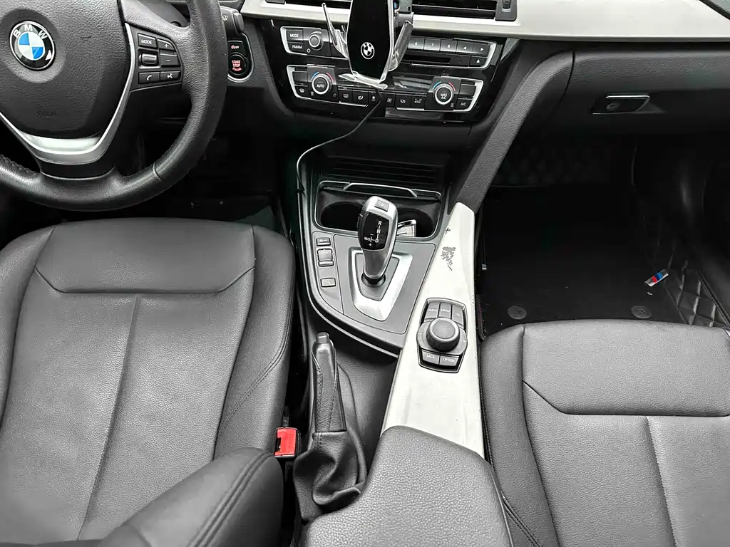 BMW 3 Series GT 2017 — фото 9