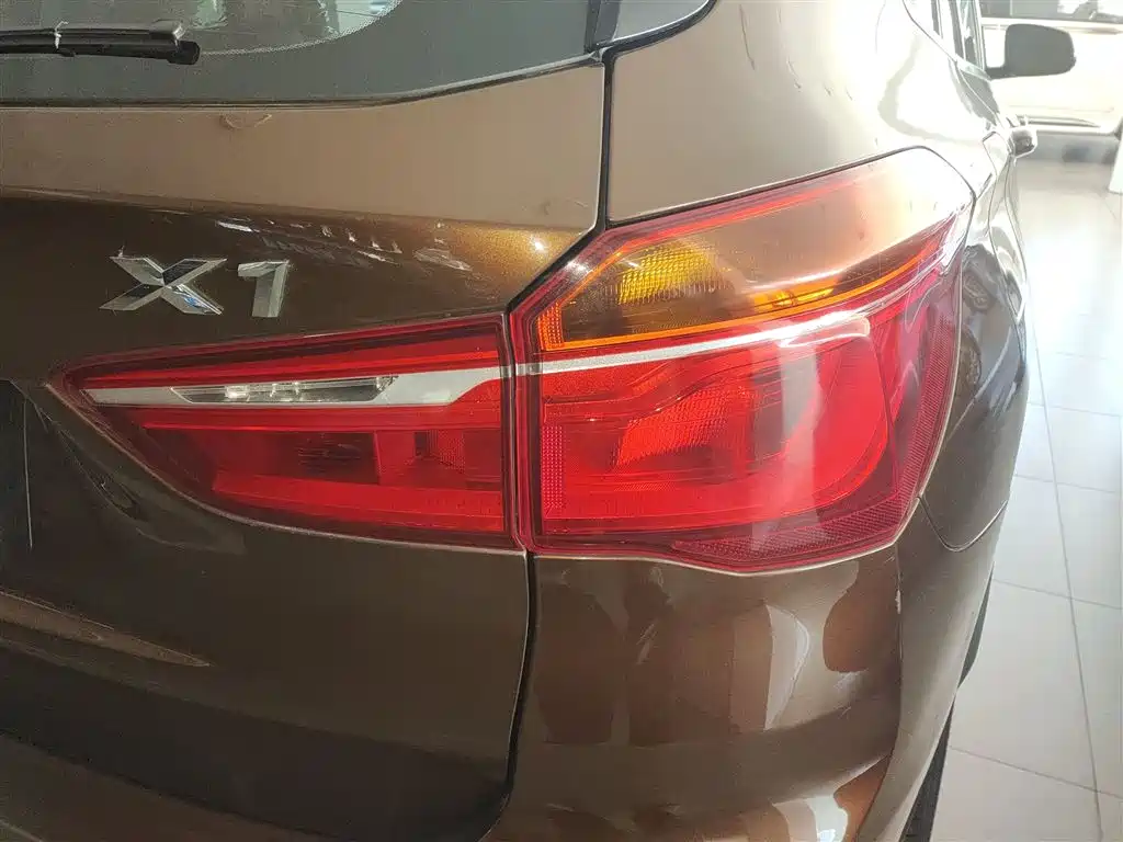 BMW X1 2017 — фото 8