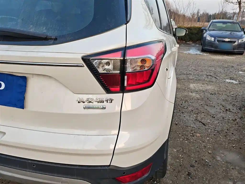 Ford Kuga 2018 — фото 8