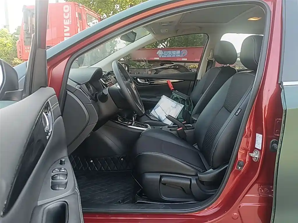 Nissan Tiida 2019 — фото 16
