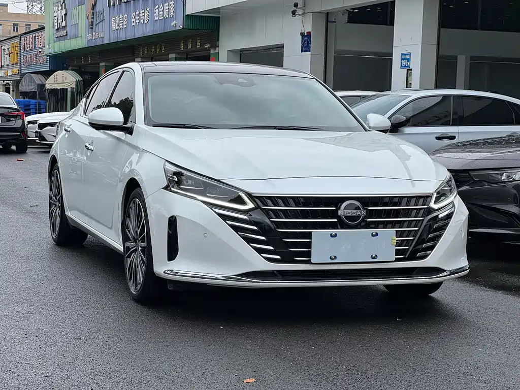 Nissan Teana 2024 — фото 1