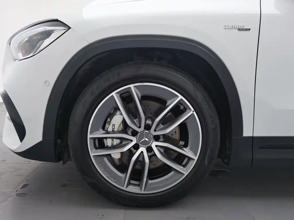Mercedes-Benz GLA AMG 2021 — фото 17