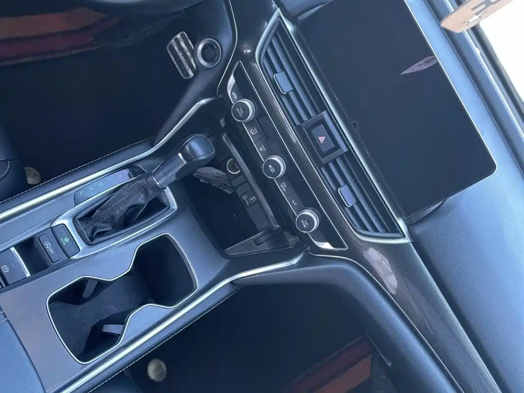 Honda Accord 2022 — фото 14