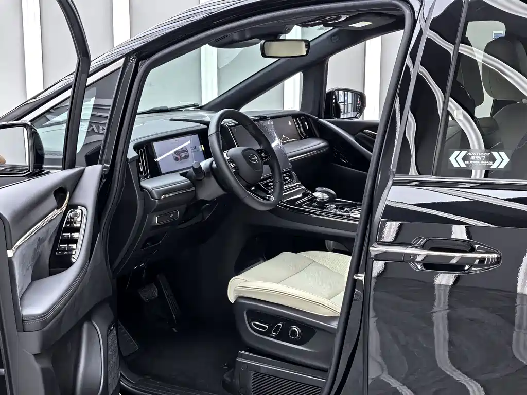 GAC Motor Trumpchi M8 2023 — фото 5