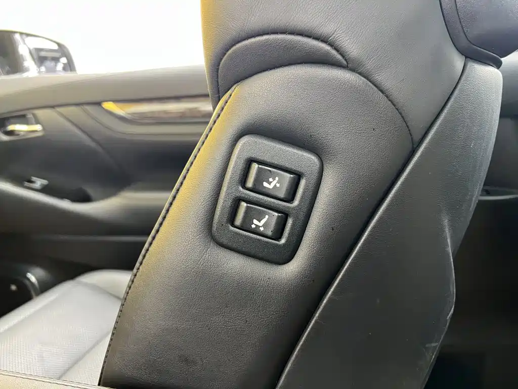 Toyota Alphard 2020 — фото 33