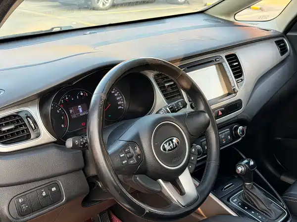 Kia Jiale 2013