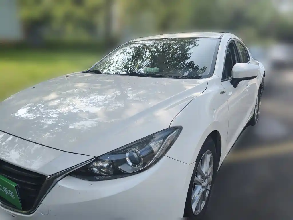 Mazda 3 Axela 2016
