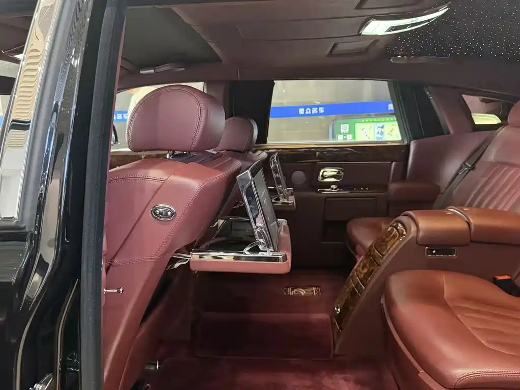 Rolls-Royce Phantom 2013 — фото 14
