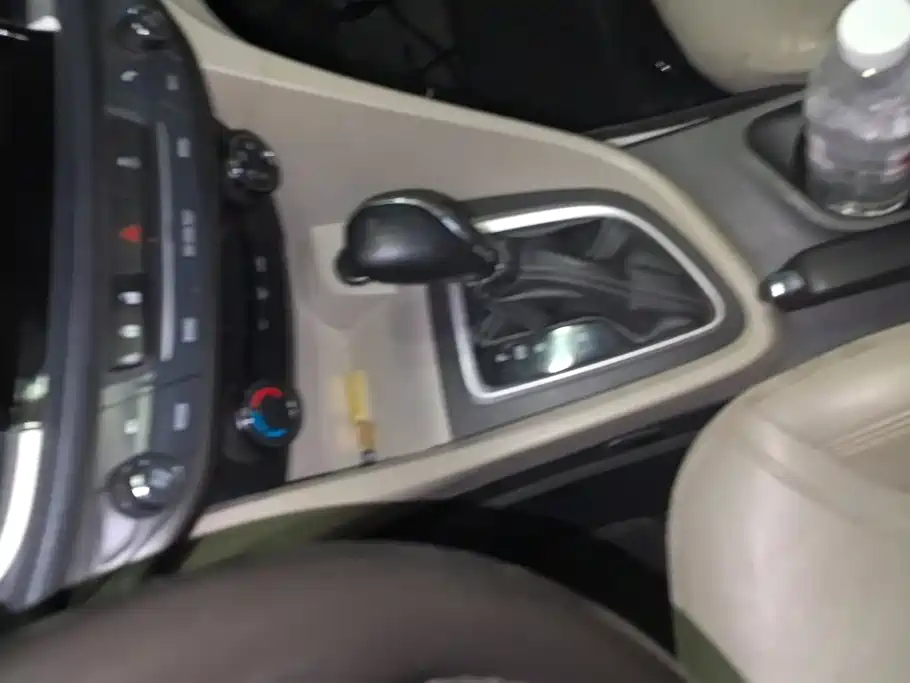 Buick Excelle GT 2018 — фото 16