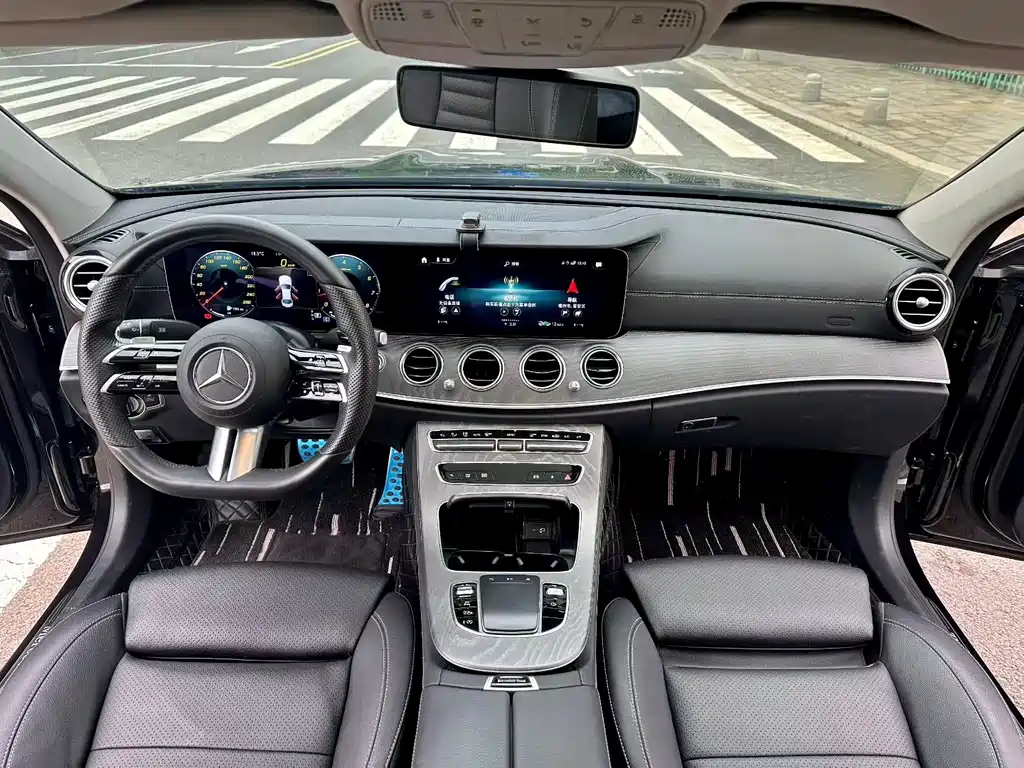 Mercedes-Benz E-Class 2022 — фото 8