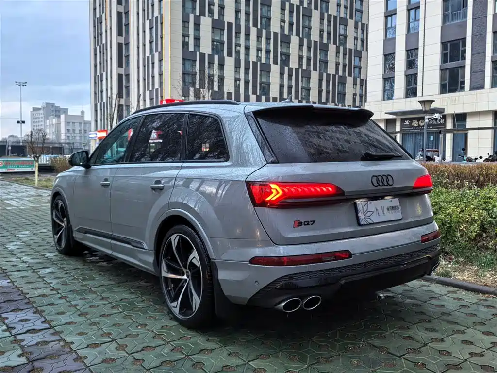 Audi SQ7 2024 — фото 3