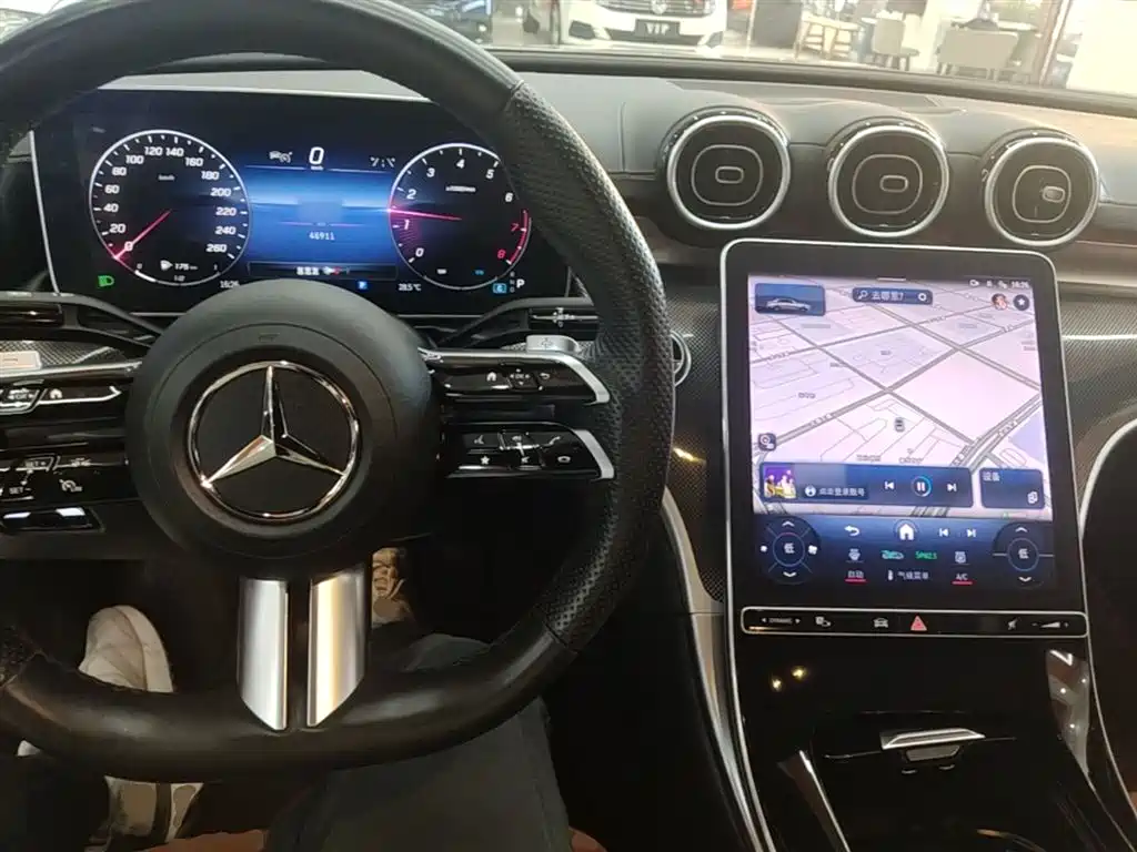 Mercedes-Benz C-Class 2023 — фото 10