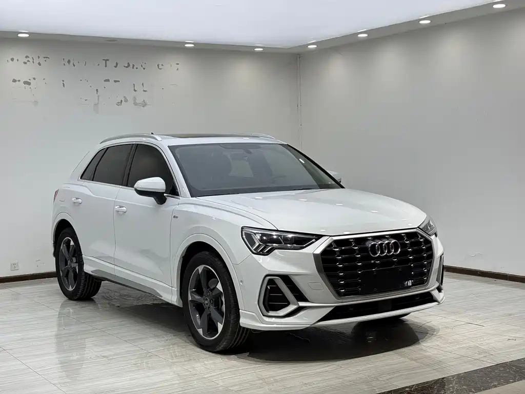 Audi Q3 2023 — фото 3
