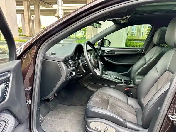 Porsche Macan 2020