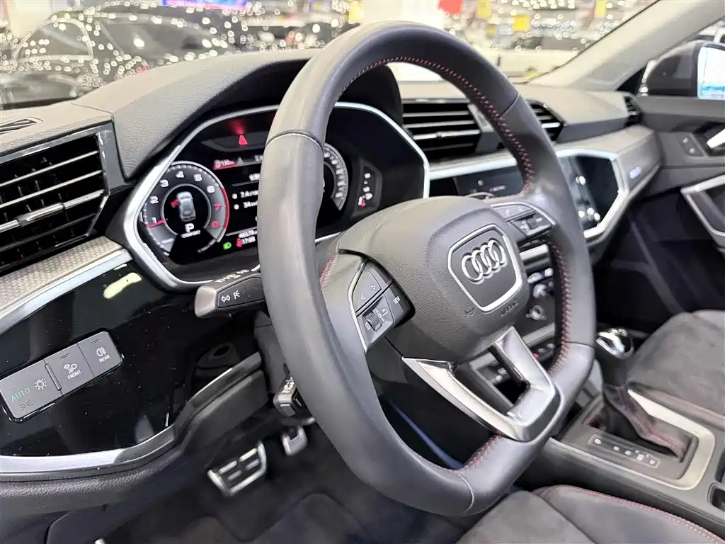 Audi Q3 2022 — фото 15
