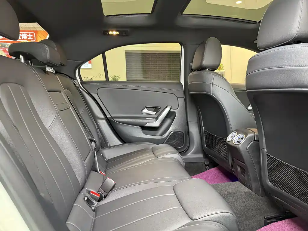 Mercedes-Benz A-Class 2021 — фото 15