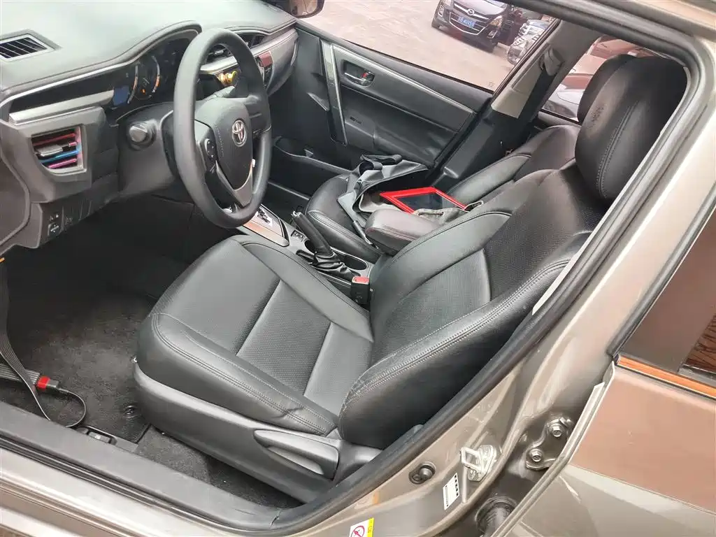 Toyota Corolla 2017 — фото 15