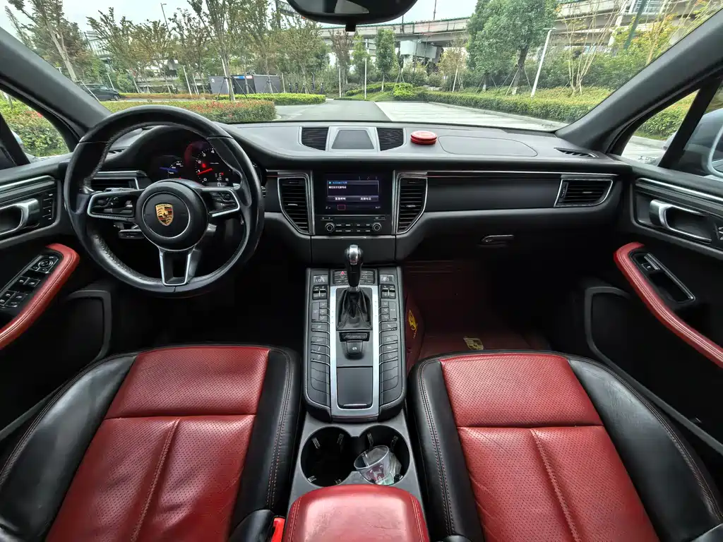 Porsche Macan 2017 — фото 8
