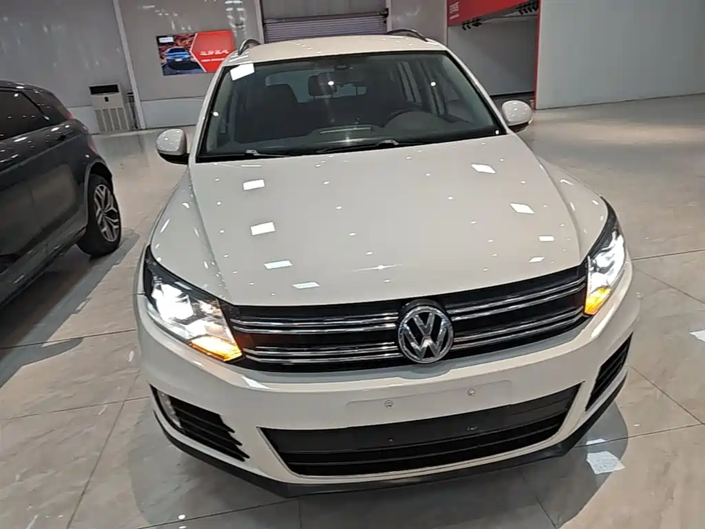 Volkswagen Tiguan 2015 — фото 3