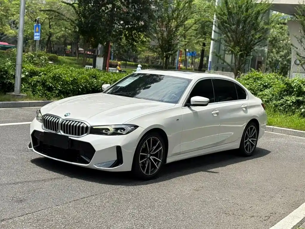 BMW 3 Series 2023 — фото 1
