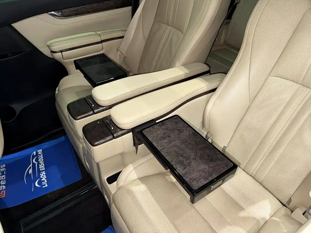 Toyota Vellfire 2020 — фото 15