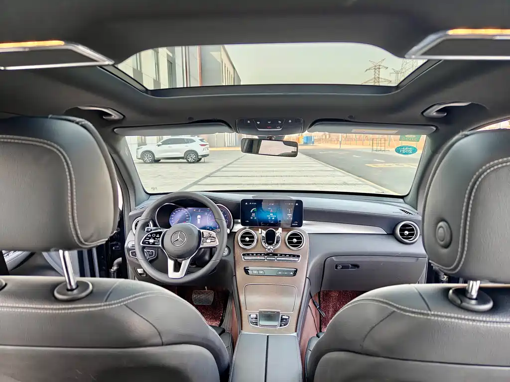Mercedes-Benz GLC 2020 — фото 19