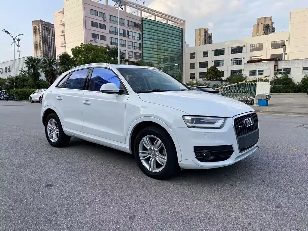 Audi Q3 2014