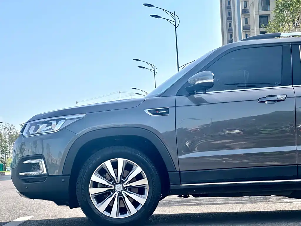 Changan CS95 2017 — фото 8