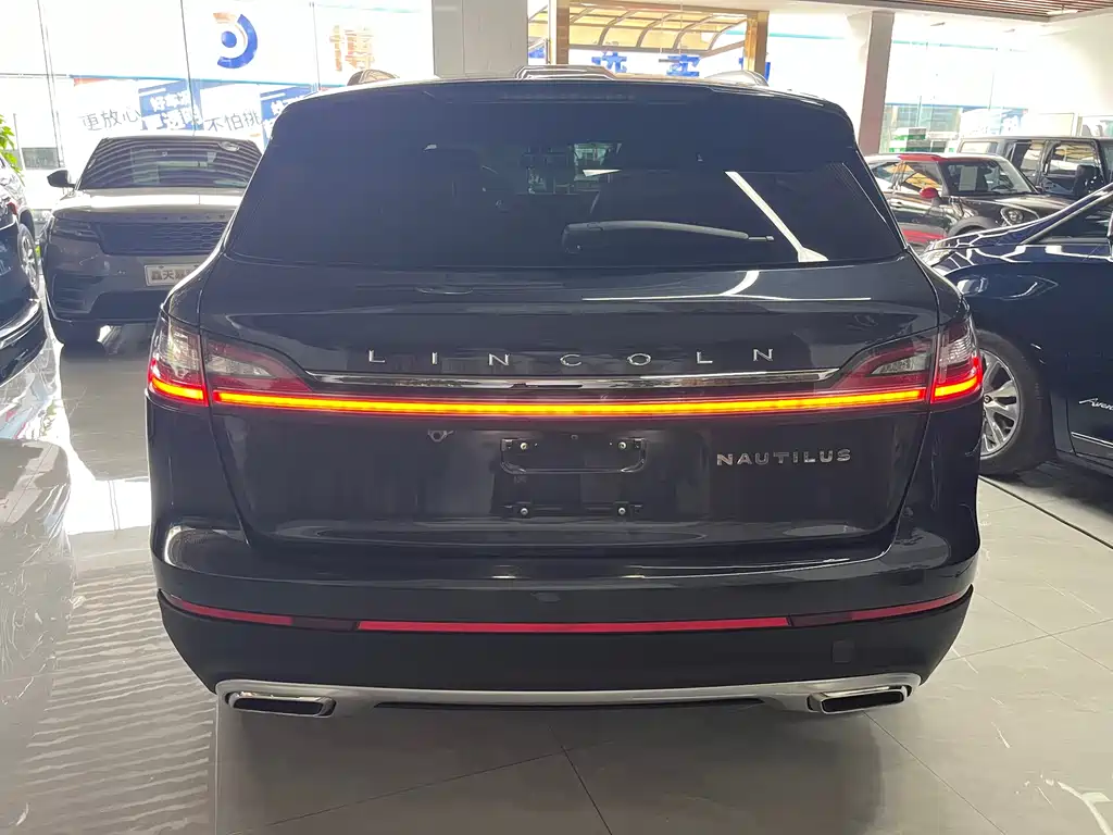 Lincoln Nautilus 2021