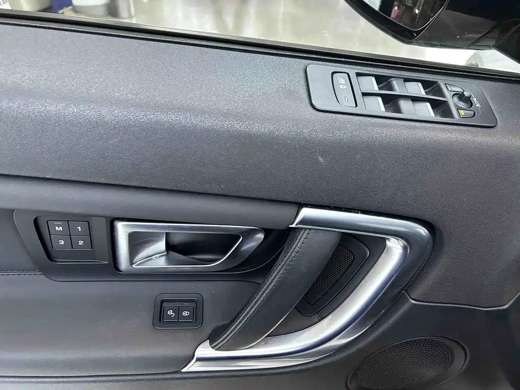 Land Rover Discovery Sport 2019 — фото 15