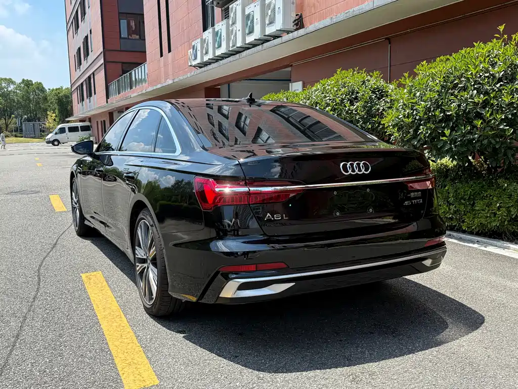 Audi A6L 2023 — фото 14