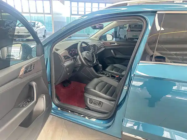 Volkswagen Tharu 2020