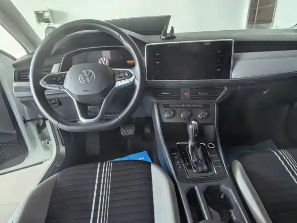 Volkswagen Bora 2024