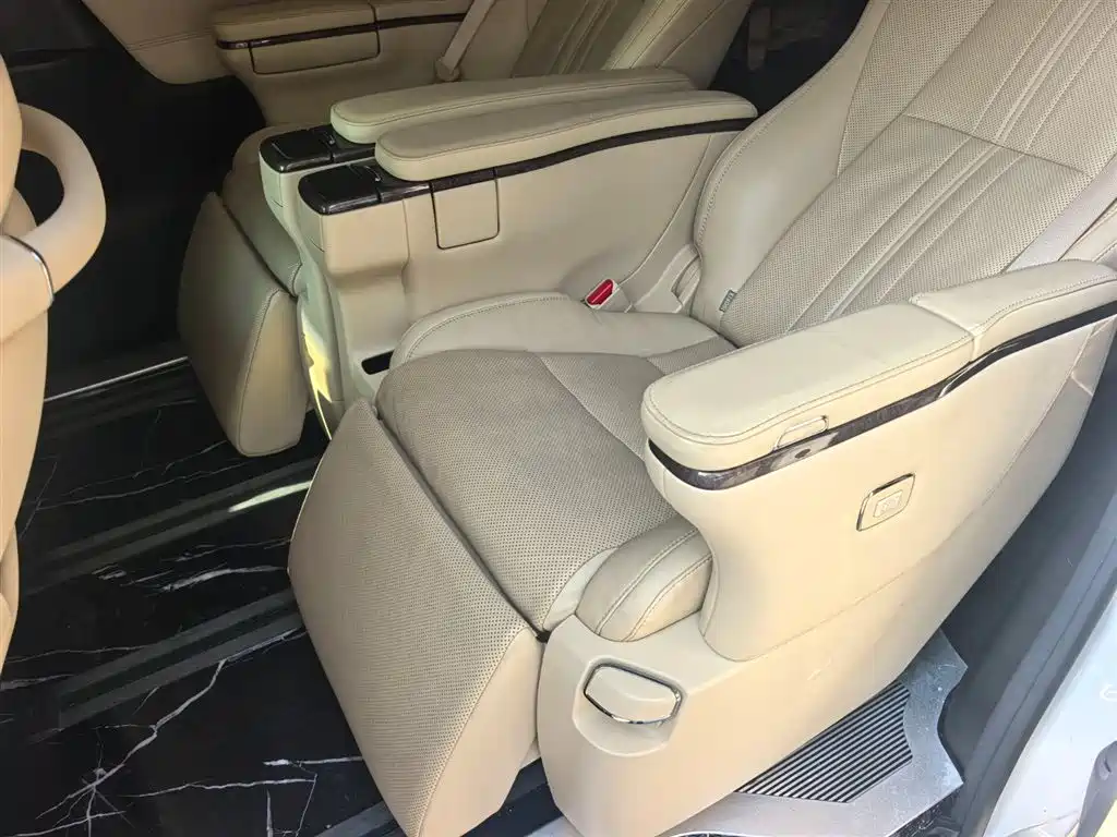 Toyota Alphard 2022