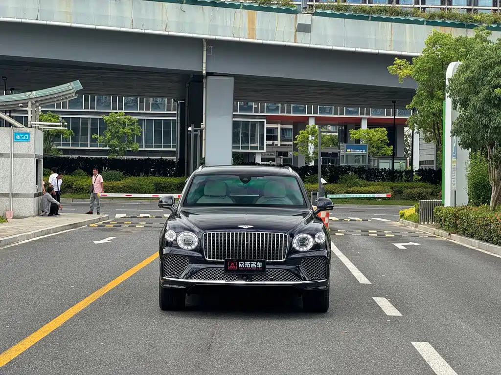 Bentley Bentayga 2024