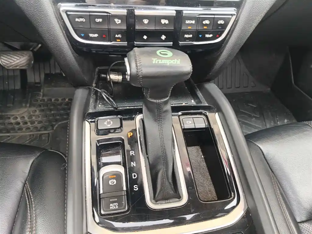 GAC Motor Trumpchi GS8 2018 — фото 14