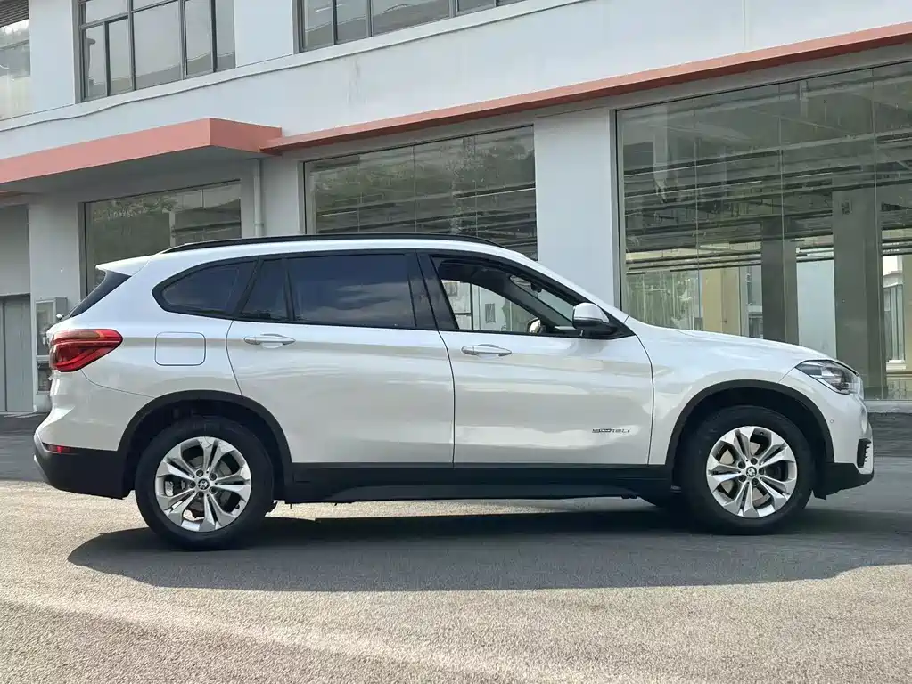 BMW X1 2017 — фото 14