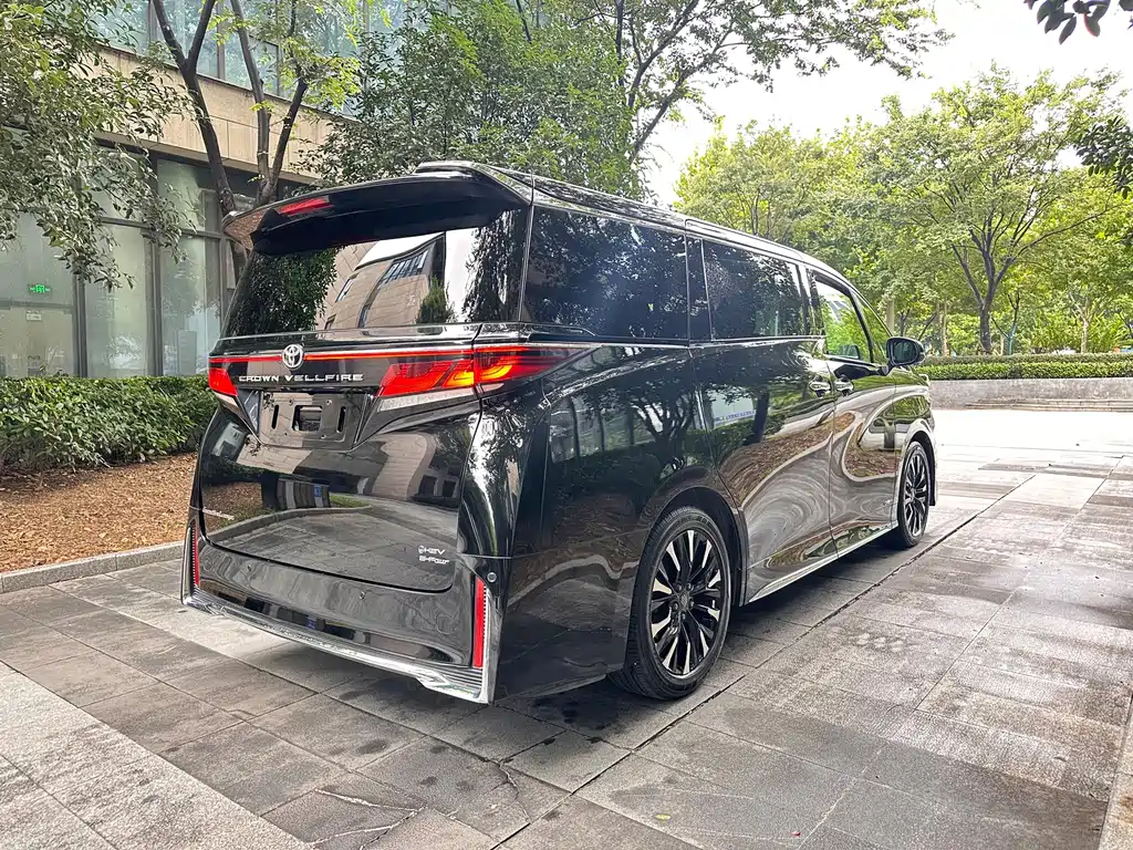 Toyota Vellfire 2023 — фото 6