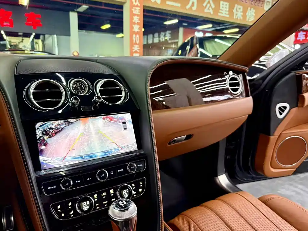Bentley Flying Spur 2016 — фото 9