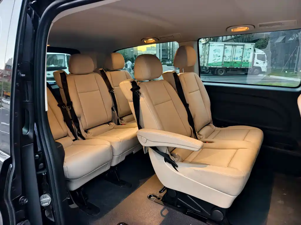 Mercedes-Benz Vito 2022 — фото 16