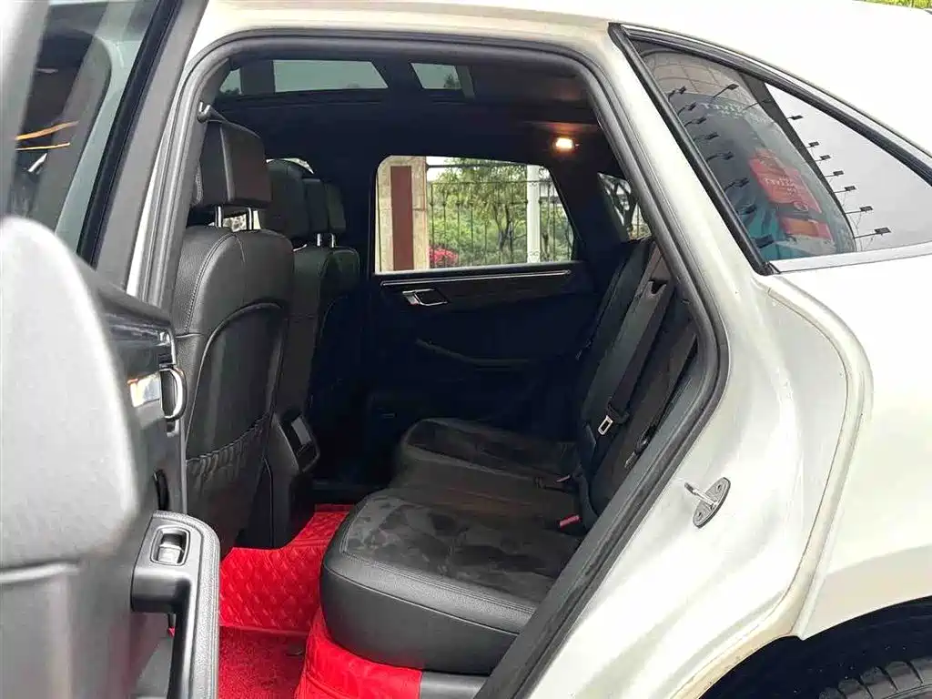 Porsche Macan 2015 — фото 10