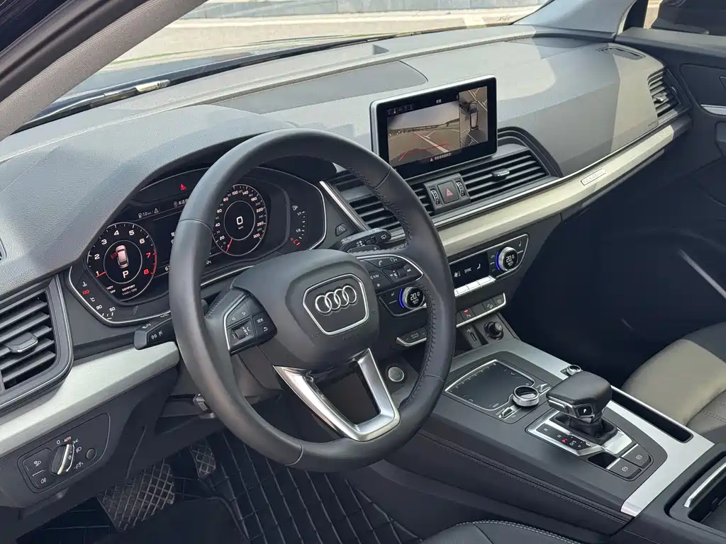 Audi Q5L 2020 — фото 6