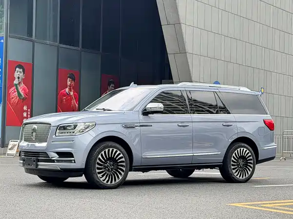 Lincoln Navigator 2021