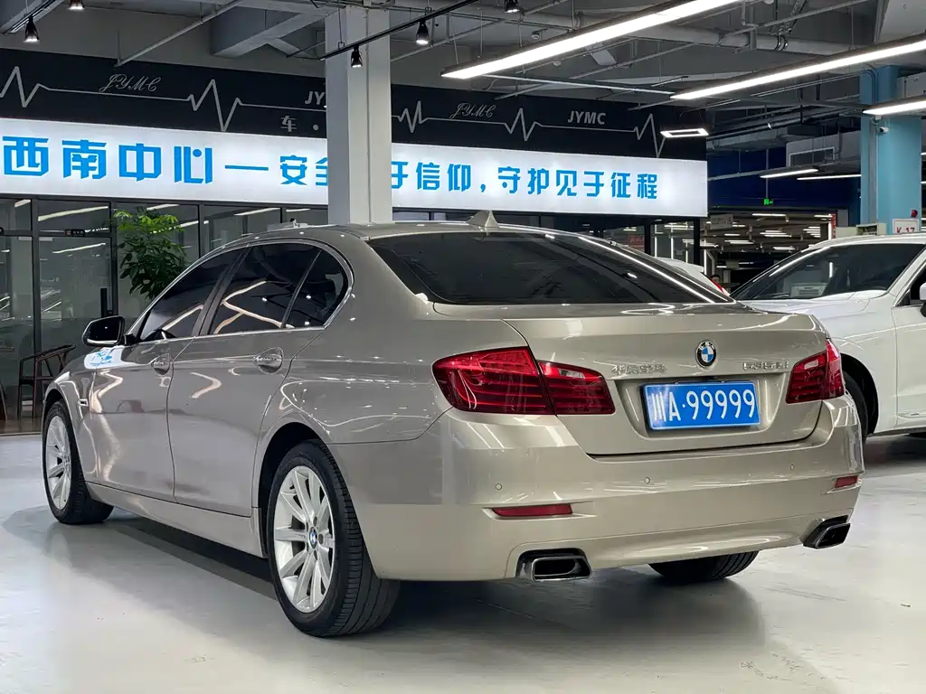 BMW 5 Series 2014 — фото 10
