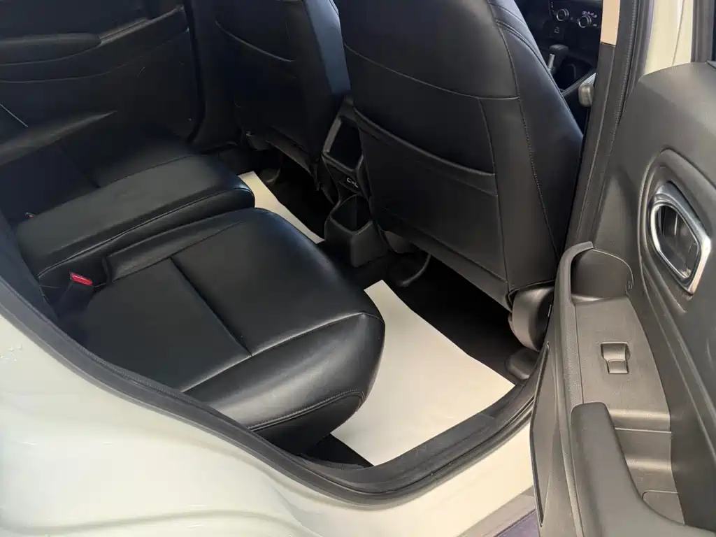 Honda Vezel 2023 — фото 13
