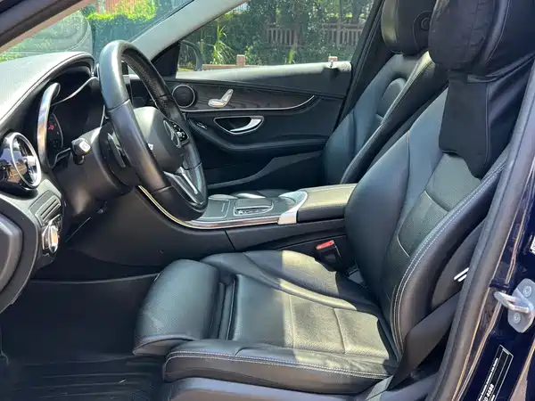 Mercedes-Benz C-Class 2019