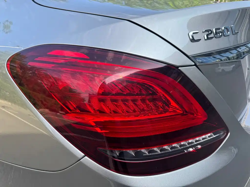 Mercedes-Benz C-Class 2019 — фото 20
