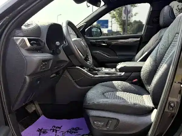 Toyota Crown Kluger 2022