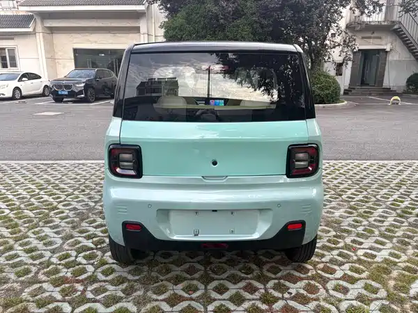 Geely Galaxy Panda 2023