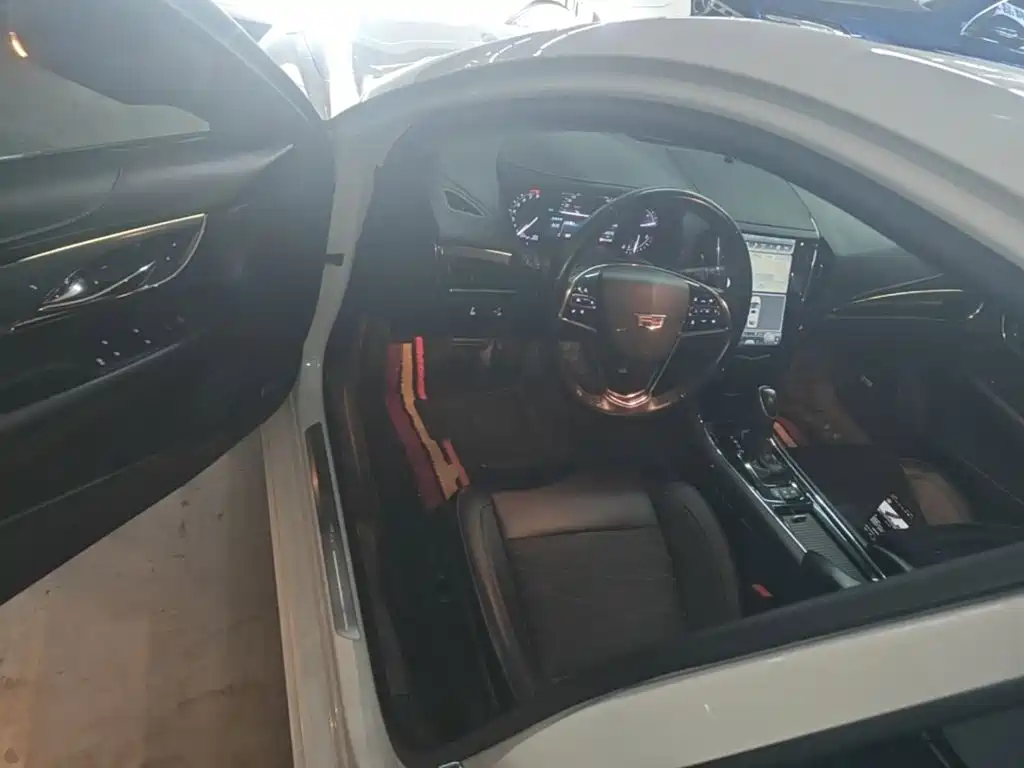 Cadillac ATS-L 2018 — фото 16